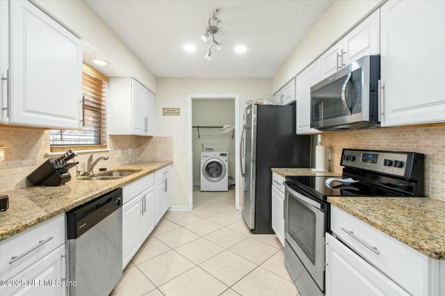 6080 GULF Road W, Jacksonville, FL 32244