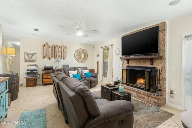 6080 GULF Road W, Jacksonville, FL 32244