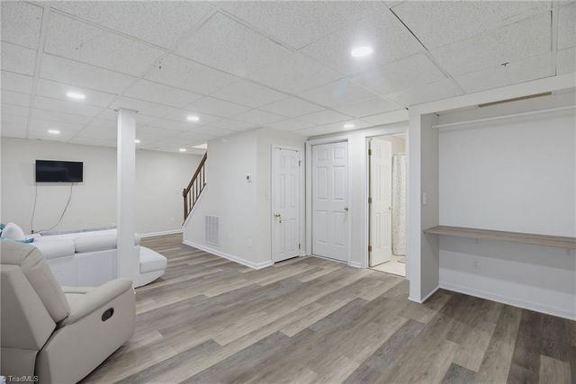 6013 Stone Bluff Drive, Clemmons, NC 27012