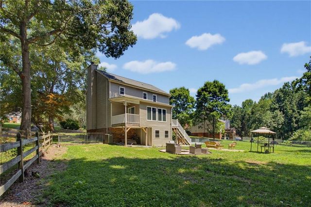 6013 Stone Bluff Drive, Clemmons, NC 27012