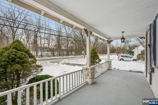 373 W Crescent Avenue, Allendale, NJ 07401