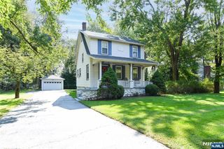 373 W Crescent Avenue, Allendale, NJ 07401