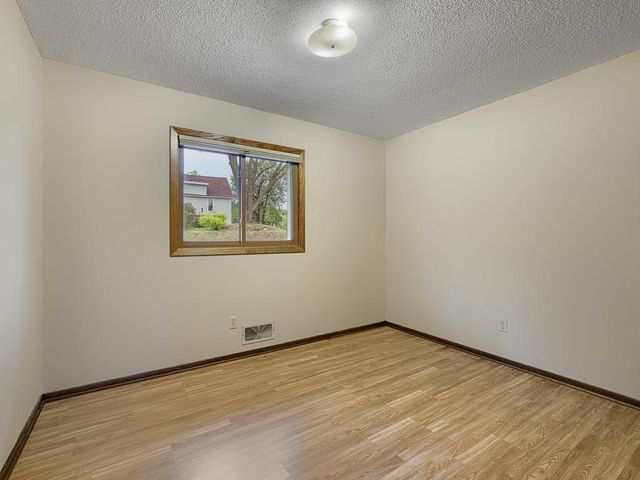 513 Arlington Avenue E, Saint Paul, MN 55130
