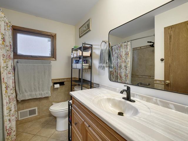513 Arlington Avenue E, Saint Paul, MN 55130