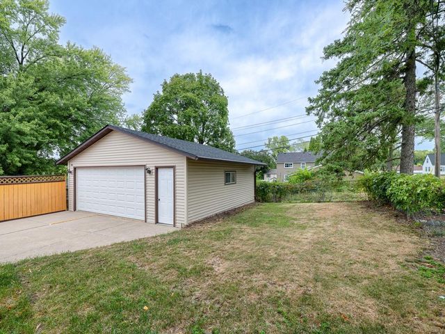 513 Arlington Avenue E, Saint Paul, MN 55130
