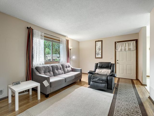 513 Arlington Avenue E, Saint Paul, MN 55130