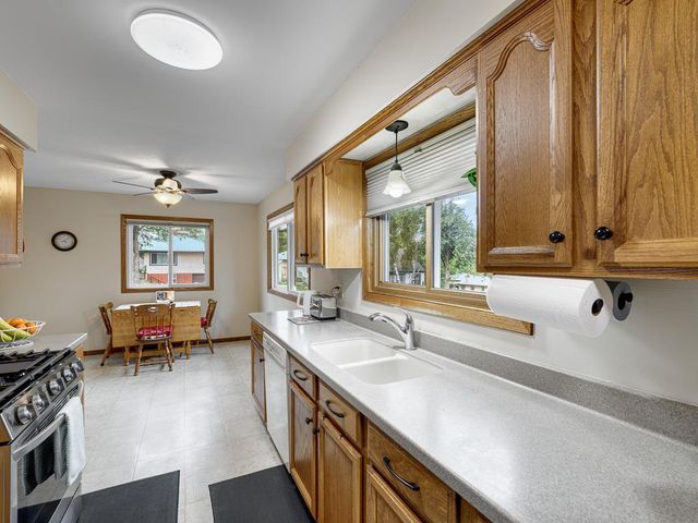 513 Arlington Avenue E, Saint Paul, MN 55130