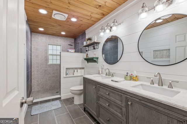 164 Robinhood Drive, Clarkesville, GA 30523