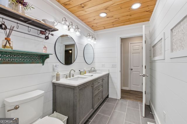 164 Robinhood Drive, Clarkesville, GA 30523