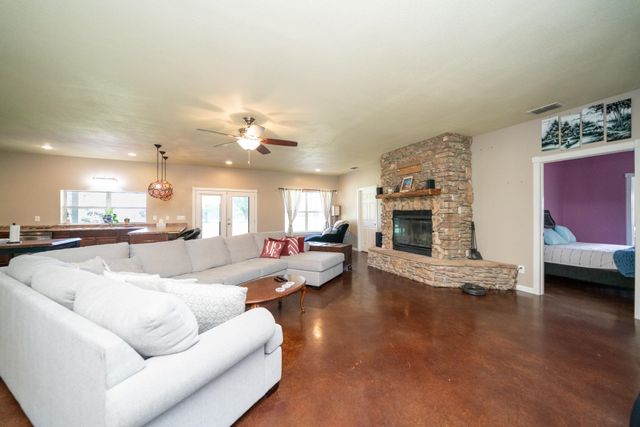 23504 FM 1252 W, Gladewater, TX 75647