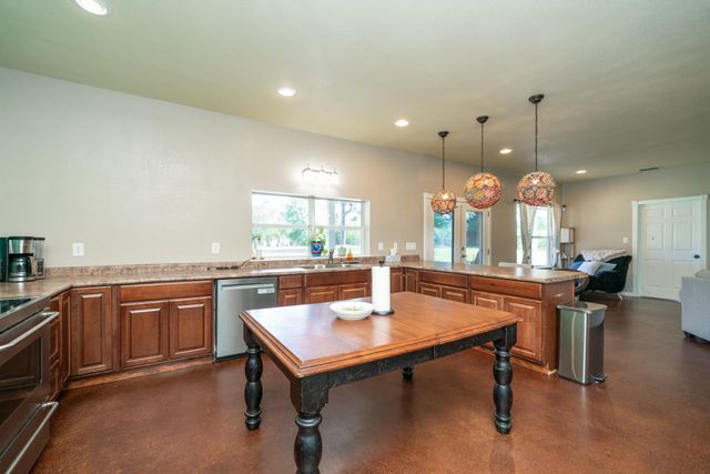 23504 FM 1252 W, Gladewater, TX 75647