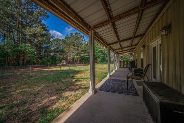 23504 FM 1252 W, Gladewater, TX 75647