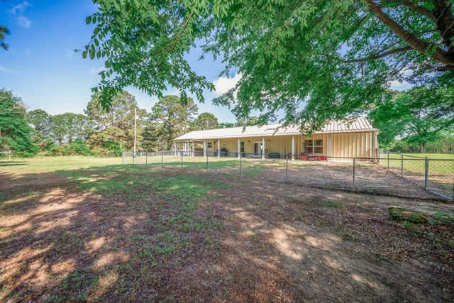 23504 FM 1252 W, Gladewater, TX 75647