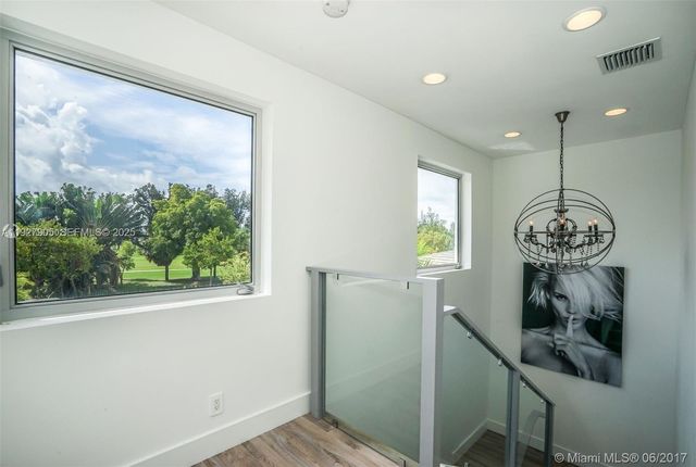 1001 Fairway Dr, Miami Beach, FL 33141