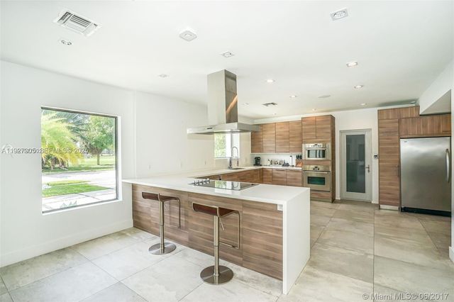 1001 Fairway Dr, Miami Beach, FL 33141