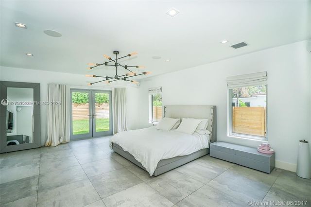 1001 Fairway Dr, Miami Beach, FL 33141