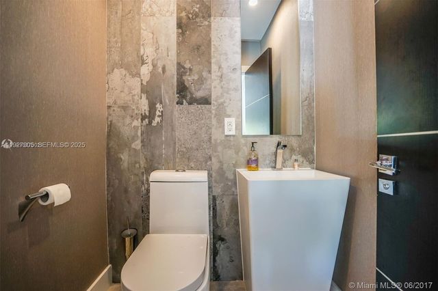 1001 Fairway Dr, Miami Beach, FL 33141