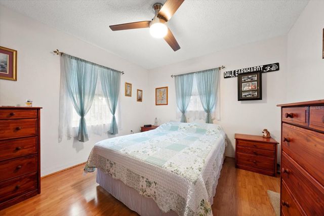 1339 RUSSELL DRIVE N, St Petersburg, FL 33710