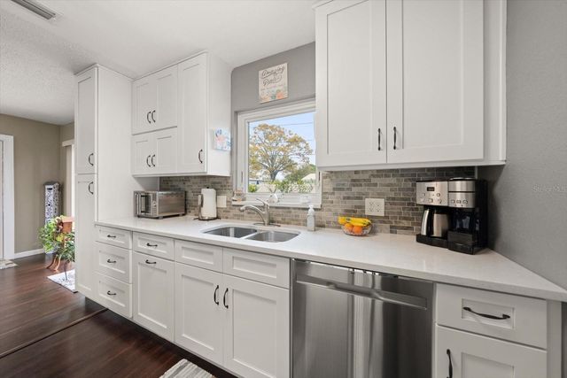 1339 RUSSELL DRIVE N, St Petersburg, FL 33710