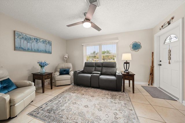 1339 RUSSELL DRIVE N, St Petersburg, FL 33710