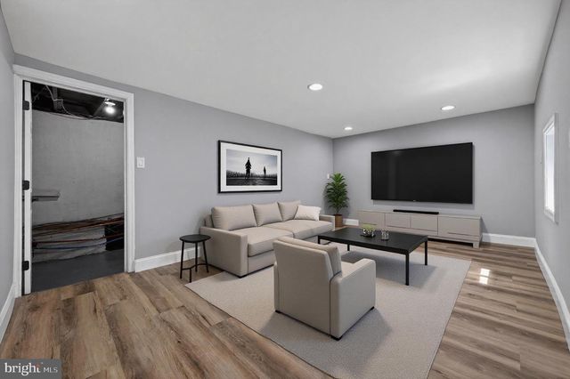 25 ELBO LN, Mount Laurel, NJ 08054