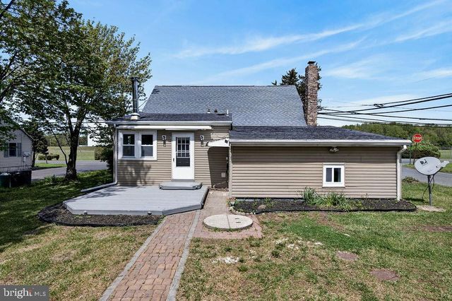 25 ELBO LN, Mount Laurel, NJ 08054