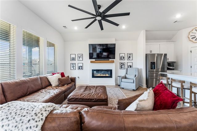 4299 Florentina Avenue, Springdale, AR 72764