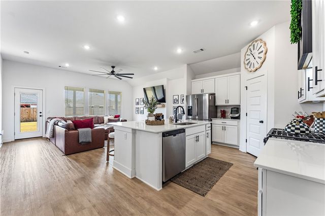 4299 Florentina Avenue, Springdale, AR 72764