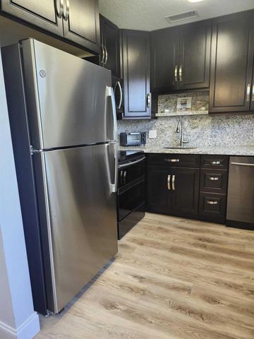 301 Farnham M 301, Deerfield Beach, FL 33442