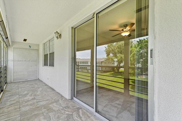 301 Farnham M 301, Deerfield Beach, FL 33442