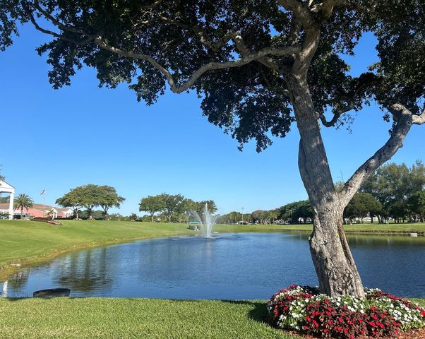 301 Farnham M 301, Deerfield Beach, FL 33442