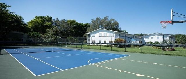 301 Farnham M 301, Deerfield Beach, FL 33442