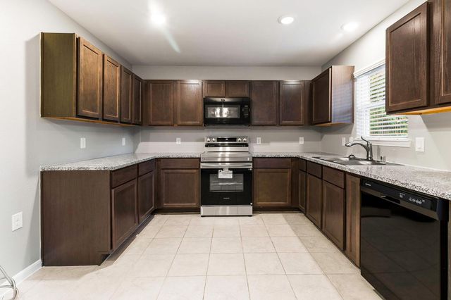 443 Mesquite, Livingston, TX 77351