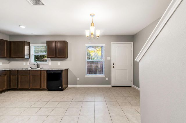 443 Mesquite, Livingston, TX 77351