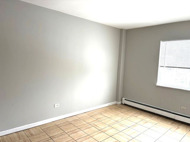 6B E Dundee Quarter Drive 202, Palatine, IL 60074