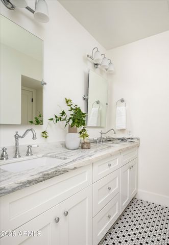 3131 N 53RD Place, Phoenix, AZ 85018