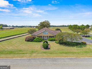 1135 E Hiawatha Street, Metter, GA 30439