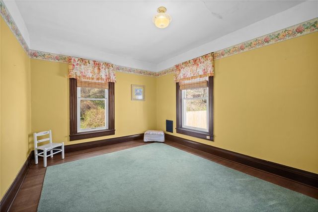601 E 7th Ave, Tarentum, PA 15084