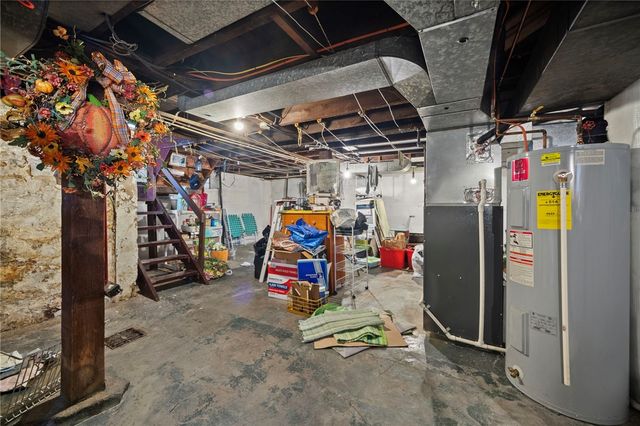 601 E 7th Ave, Tarentum, PA 15084
