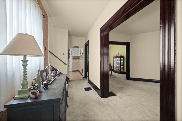 601 E 7th Ave, Tarentum, PA 15084
