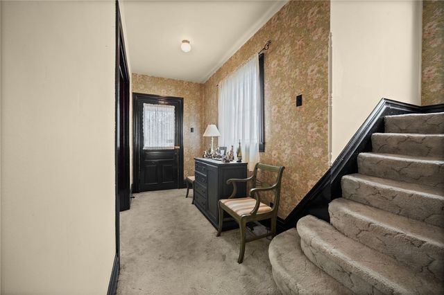 601 E 7th Ave, Tarentum, PA 15084