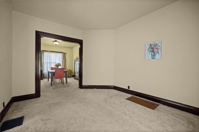 601 E 7th Ave, Tarentum, PA 15084