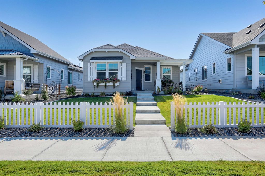 2396 N Clive Ln, Liberty Lake, WA 99019