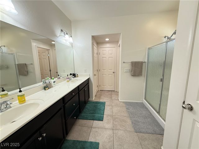 6641 Conquistador Street, Las Vegas, NV 89149