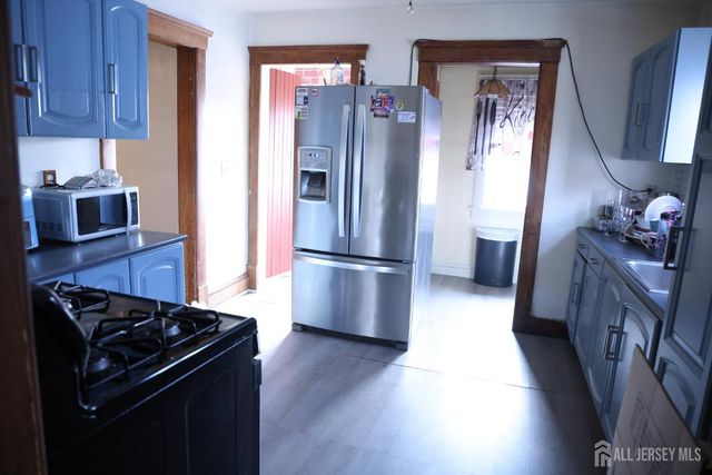 88 Woodbridge Avenue, Sewaren, NJ 07077