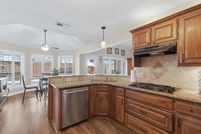 3304 Lauren Way, Flower Mound, TX 75028