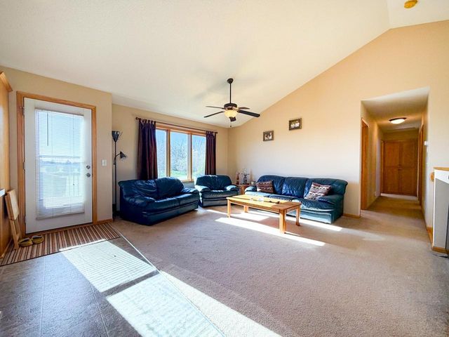 21480 Evergreen Street NW, Oak Grove, MN 55011