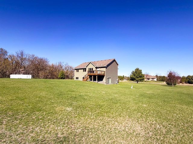 21480 Evergreen Street NW, Oak Grove, MN 55011
