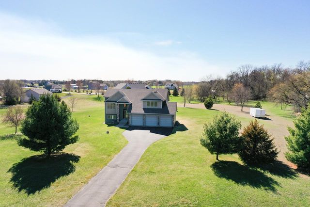 21480 Evergreen Street NW, Oak Grove, MN 55011