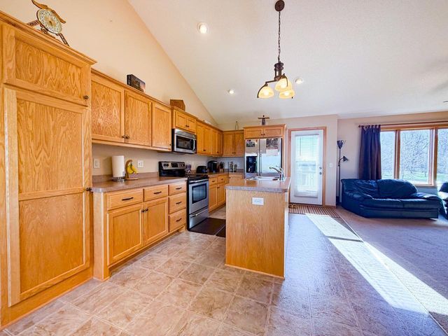 21480 Evergreen Street NW, Oak Grove, MN 55011